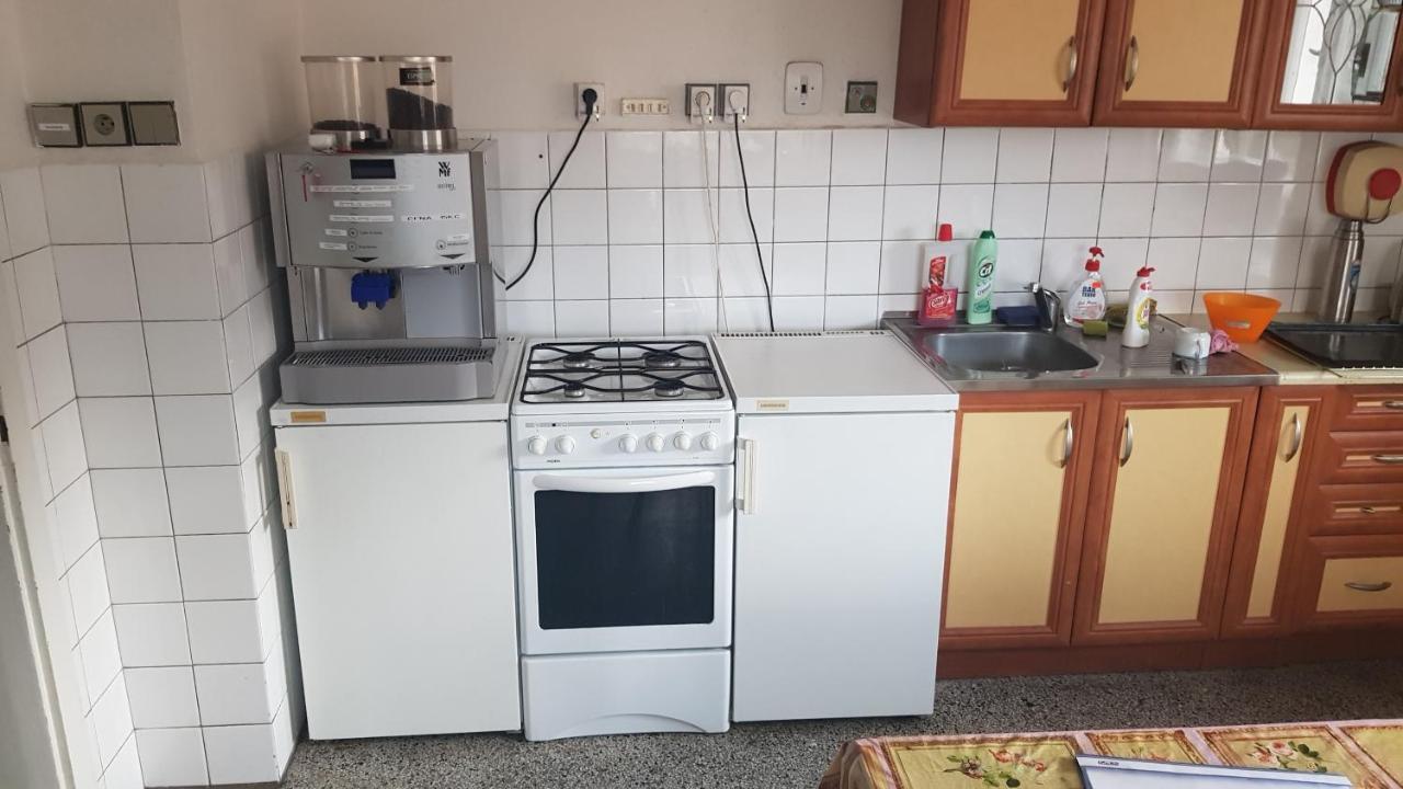 KEMP a stanování na faře Javorník Exterior foto