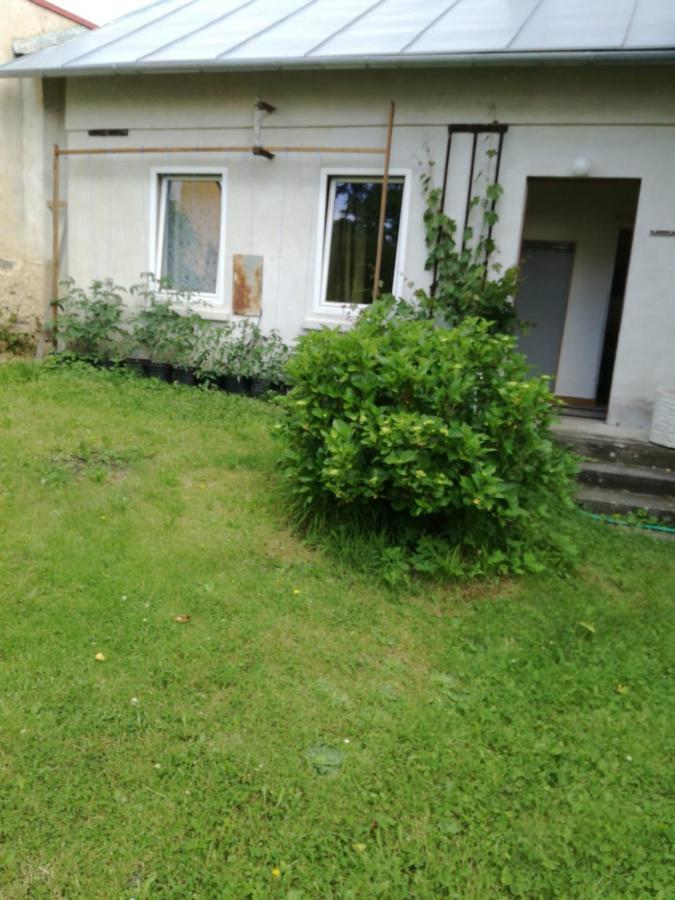 KEMP a stanování na faře Javorník Exterior foto